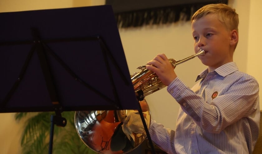 <p>• De aanmoedigingsprijs van de dag ging naar Jelmer van den Berg, de bijna 10-jarige hoornist.</p>  