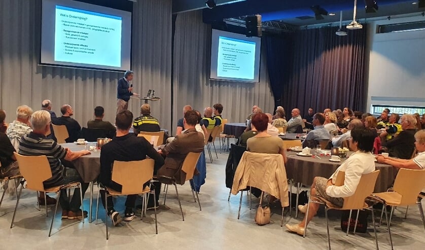 • De informatieavond in Huis Het Bosch.
