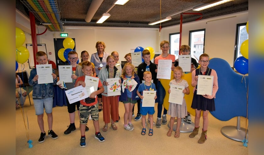 • Burgemeester Petra van Hartskamp bedankt de kinderen voor hun hulp aan Oekraïne.
