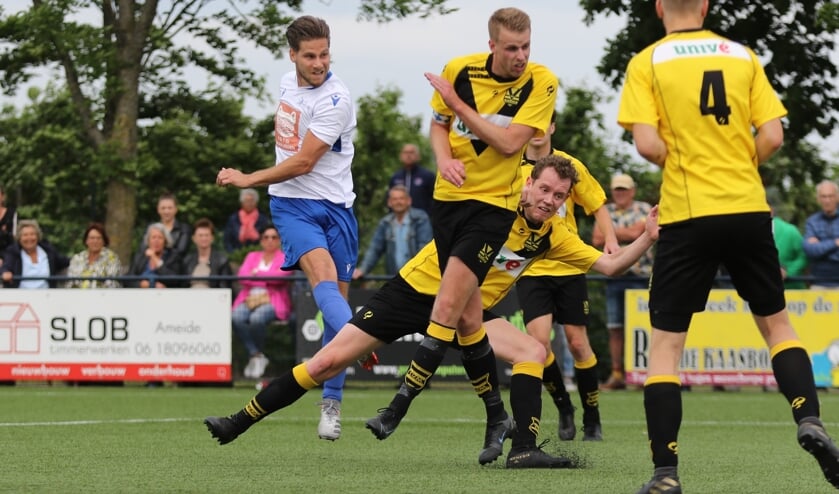 • Ameide - SV Meerkerk (3-3).