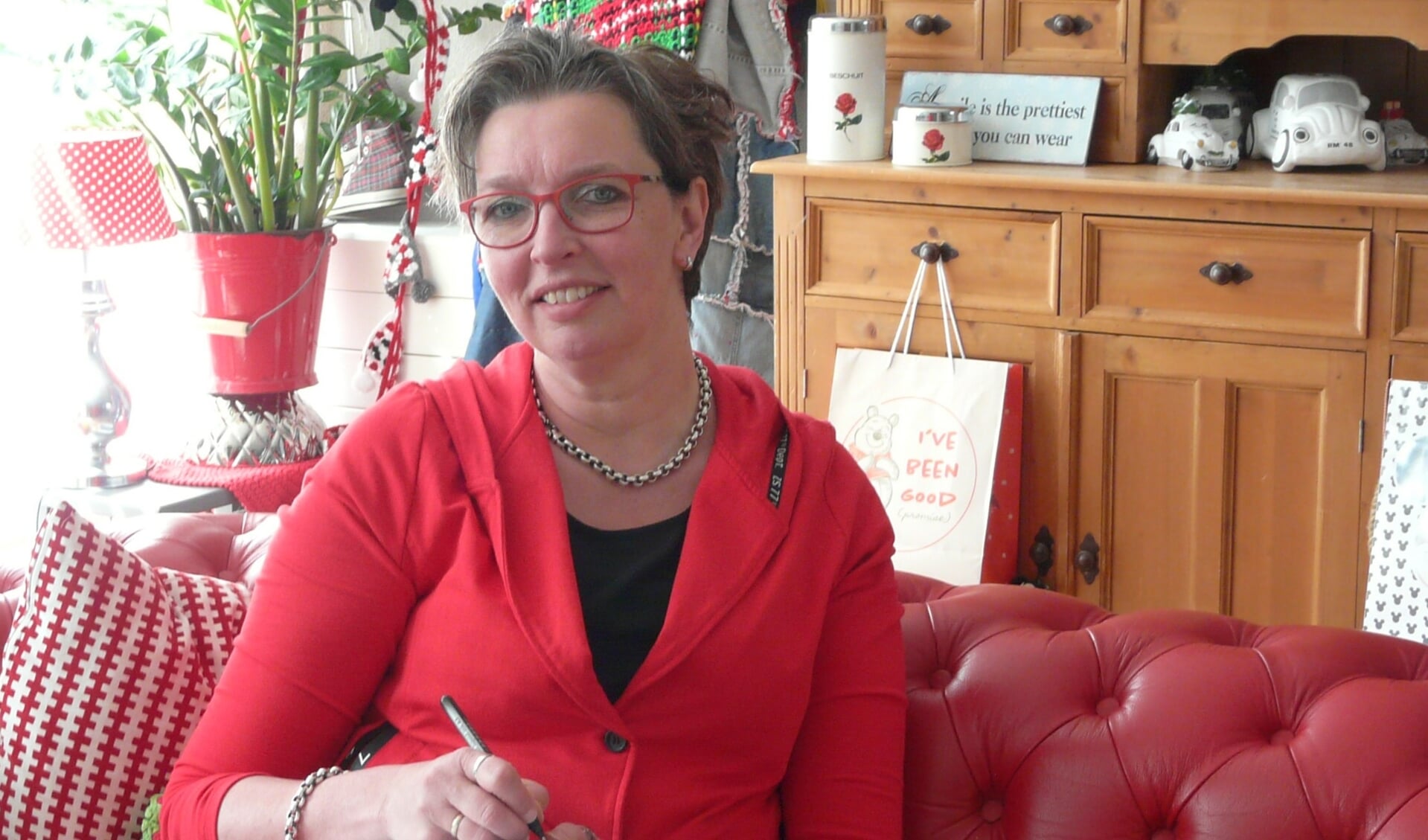  Annet van Ballegooijen ging bij het schrijven van 'Mammoedig' uit van haar eigen ervaringen.  