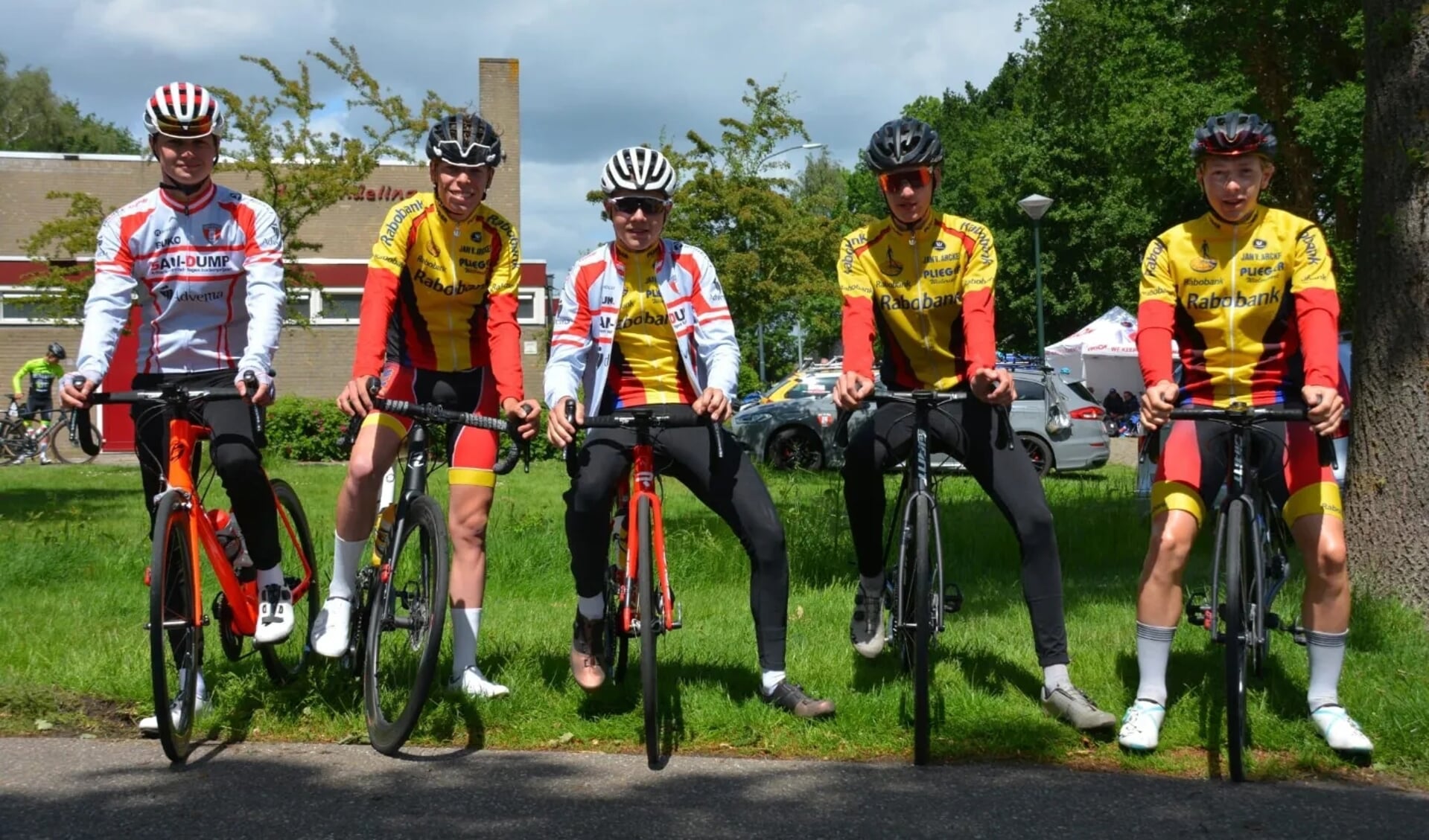 • De Jan van Arckel-equipe in de Omloop door het Land van Bartje.