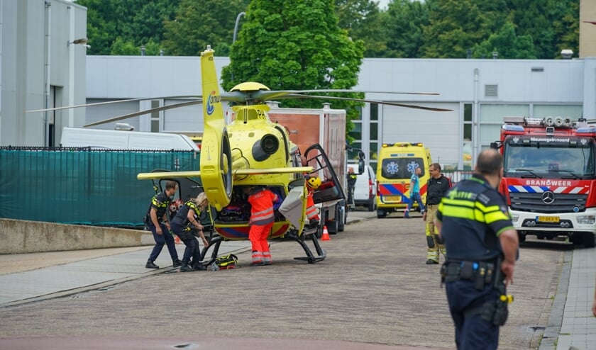 Traumahelikopter landt op bedrijventerrein in Nieuwegein.  