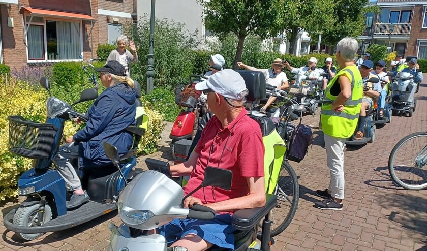<p>Jeanne van Dijk, medeoprichtster van de Scootmobiel Club, werd verrast.</p>