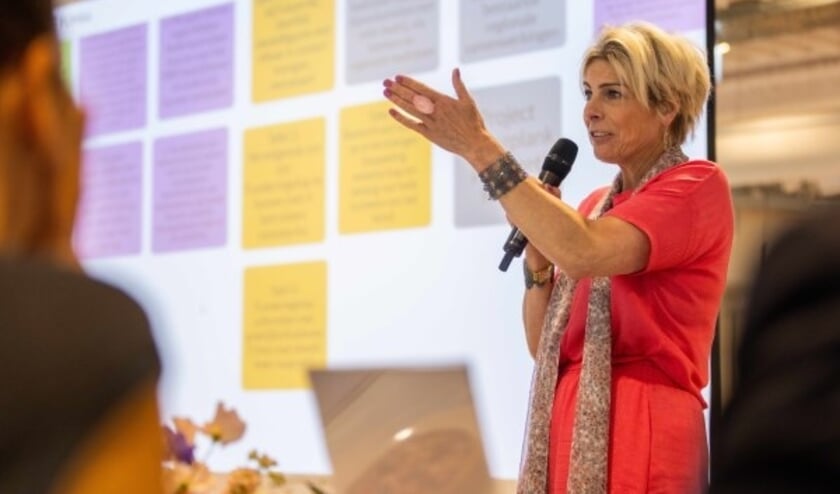 Prinses Laurentien op het Horeca & Toerisme College in Nieuwegein.