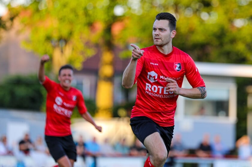 • De Zwerver - FC Breukelen (3-0).