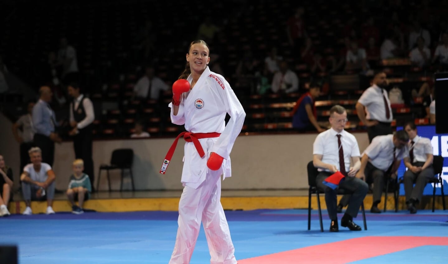 Robin van Wezel succesvol tijdens EK karate tot 21 jaar in Tsjechië.