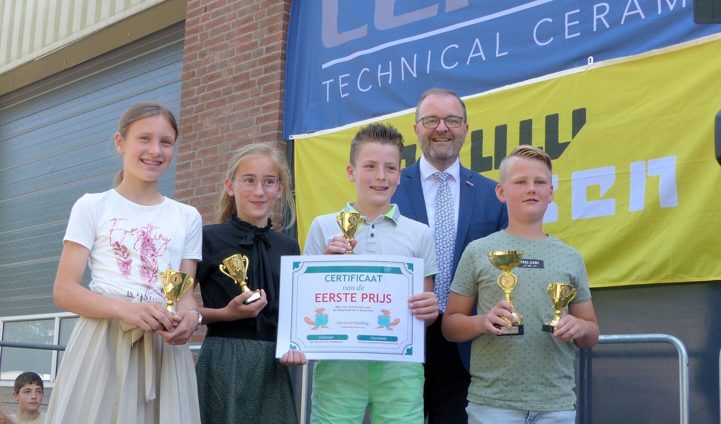 De Eben Haëzerschool uit Waardenburg won de hoofdprijs van de Techniekwedstrijd.