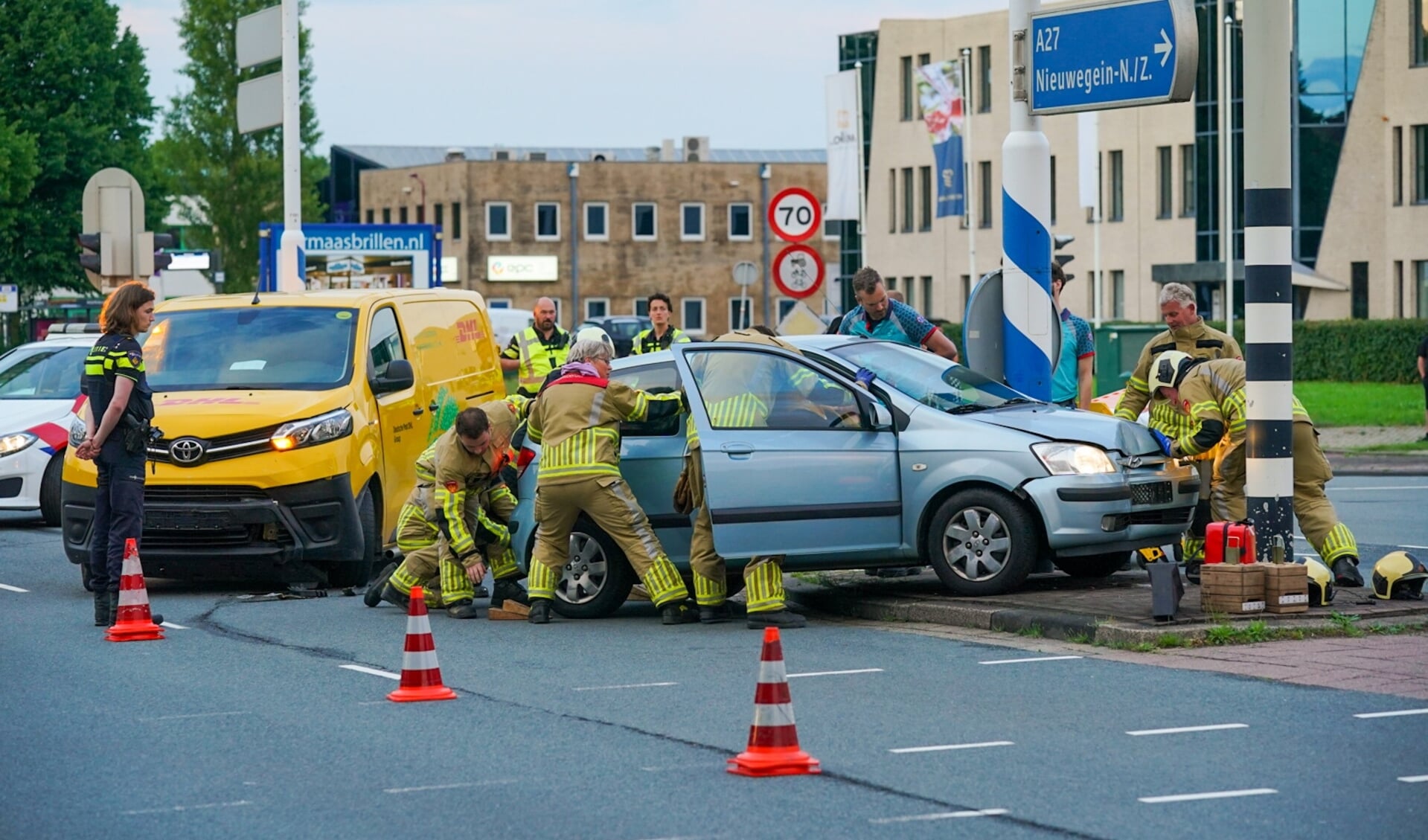 Op de kruising tussen de Plettenburgerbaan en de Martinbaan zijn afgelopen juni nog twee voertuigen op elkaar gebotst. Eén van de auto’s eindigde tegen een paal.