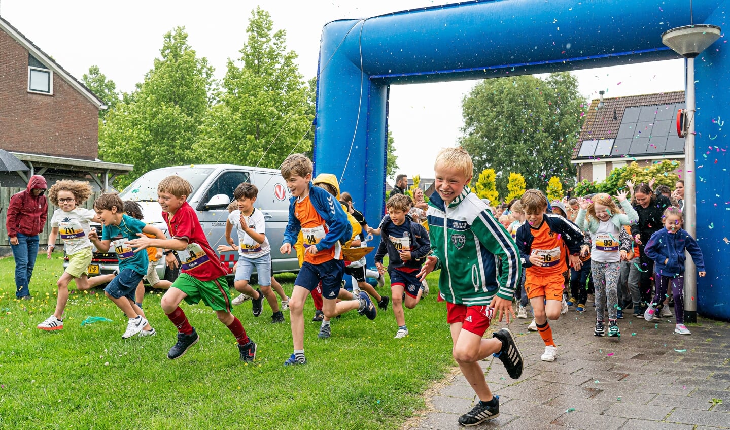 Sponsorloop  voor Kika rond Brede School  de Bijenkorf in Lexmond