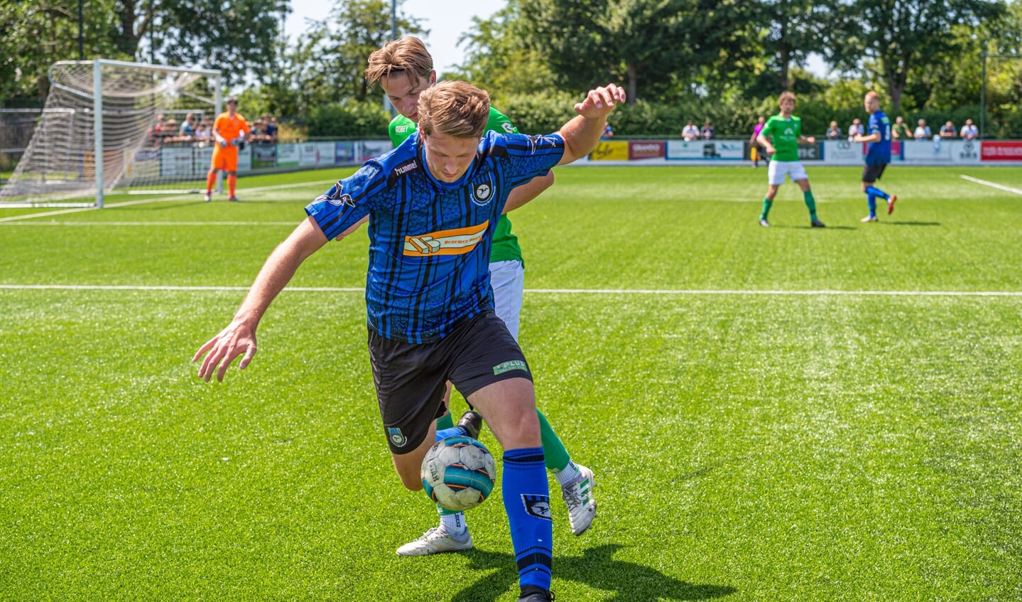 Bergambacht won zaterdagmiddag thuis met 3-0 van Zwammerdam. De drie doelpunten werden al in de eerste helft gemaakt.