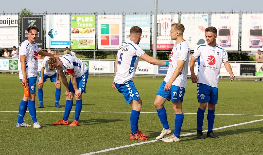 • ASV Arkel - Streefkerk (1-1, Streefkerk wns).