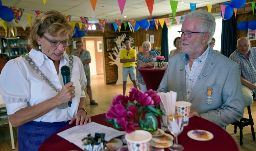 • Burgemeester neemt ook afscheid van Jan Muller
