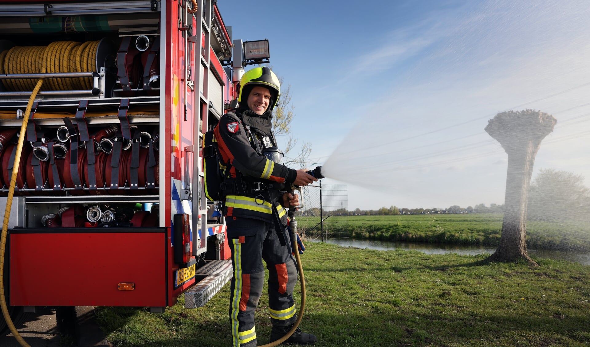 • Maikel Littel is brandweerman bij kazerne Ouderkerk aan den IJssel.