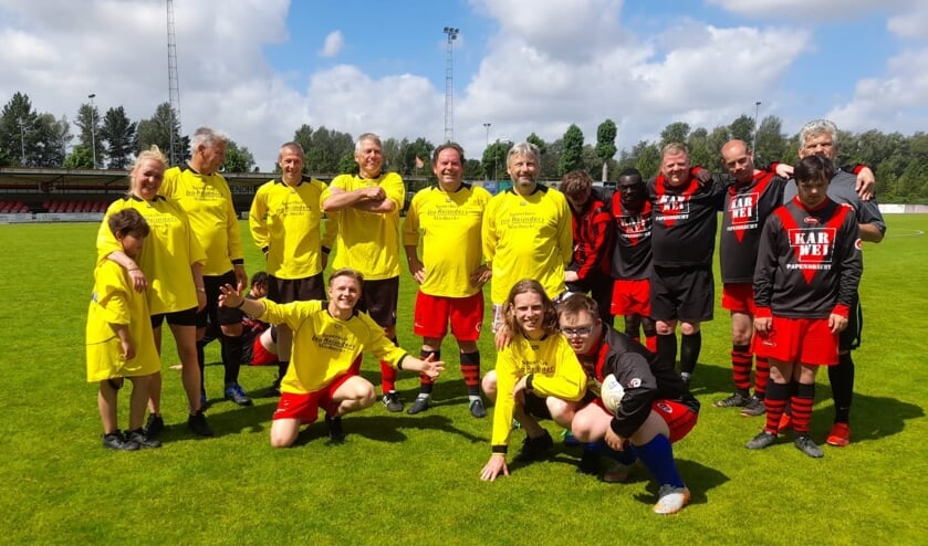 • Het G-team met het team van de ouders.