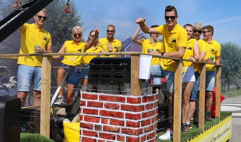 • Allegorische optocht in Noordeloos.