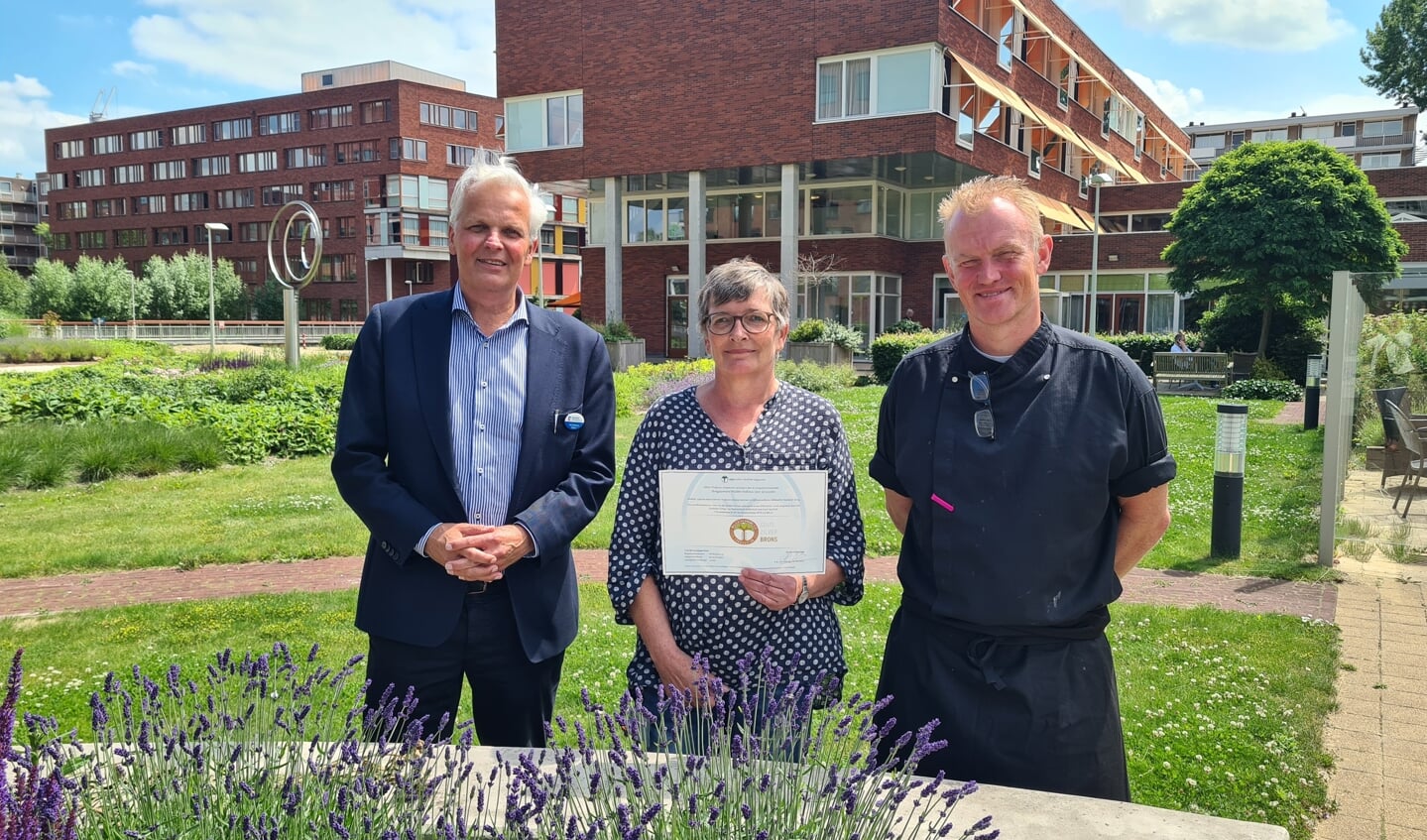 • Gert Veldhuijzen directeur Ronssehof, Anita de With (hoofd service; lid van de klankbordgroep duurzaamheid van Zorgpartners) en Mike Appeldoorn (hoofd voeding; houdt zich met name bezig met voedselverspilling).