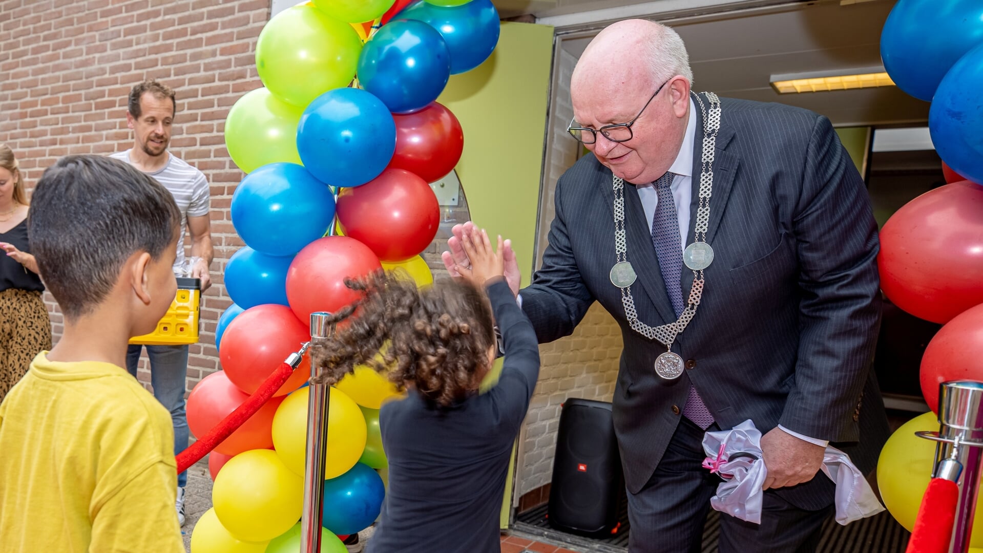 • Opening van de Zomeracademie in 2022 door burgemeester Frans Backhuijs.
