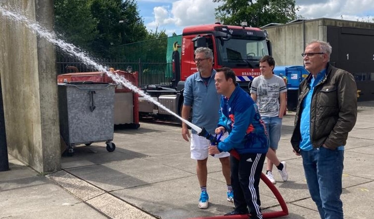 De G-tennissers gingen dit jaar naar de Utrechtse brandweer.