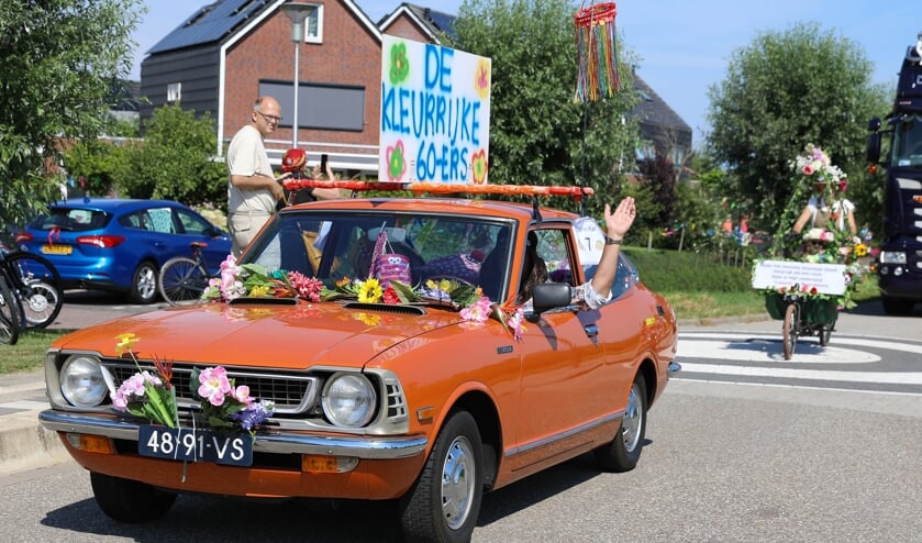 • Allegorische optocht in Noordeloos.