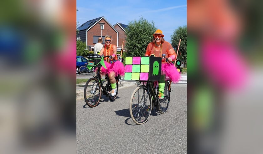 • Allegorische optocht in Noordeloos.