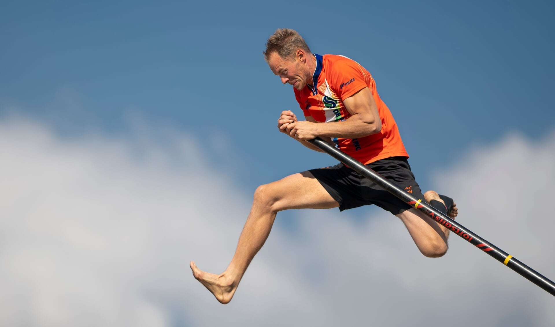 • Jaco de Groot werd met 22.16 meter onbetwist Hollands kampioen bij de senioren.