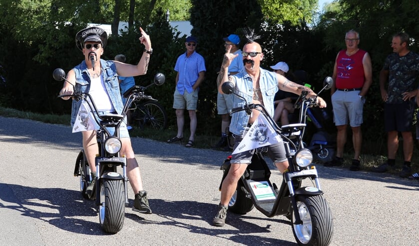 • Allegorische optocht in Hoogblokland.