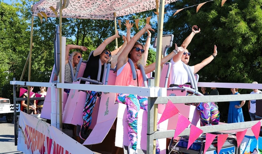 • Allegorische optocht feestweek Hoogblokland.