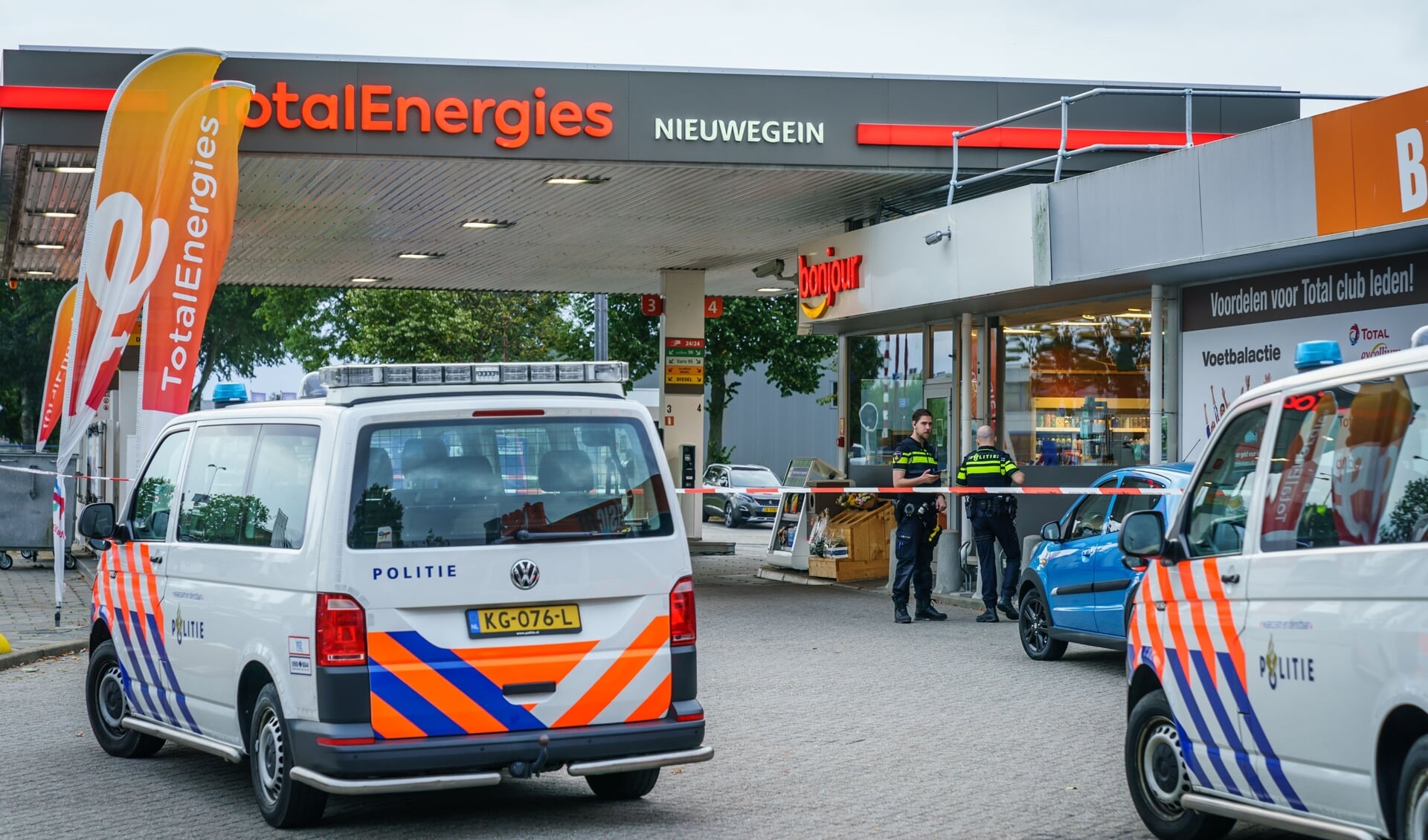 Het Total tankstation aan de Graaf Florisweg in Nieuwegein is overvallen.