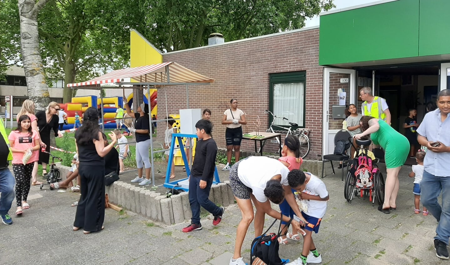 • Een vorige burendag bij De Trefhoek.