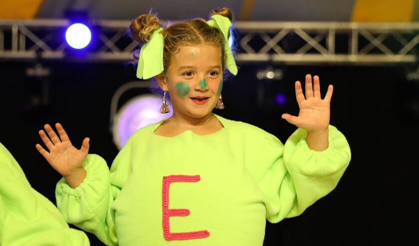• Kinderplaybackshow in de Goudriaanse feestweek.