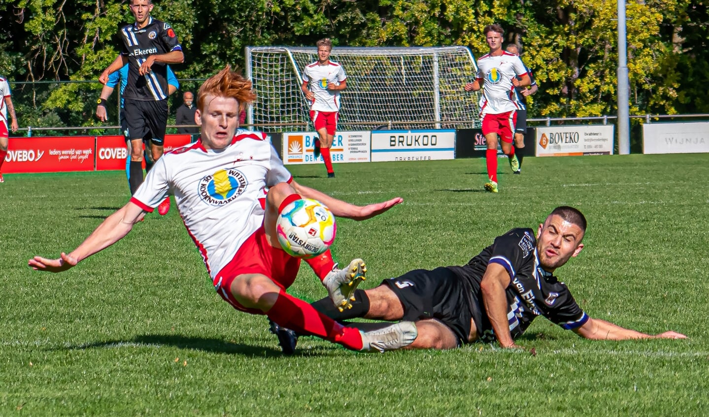 • Heukelum in de beker tegen LRC Leerdam (0-2).