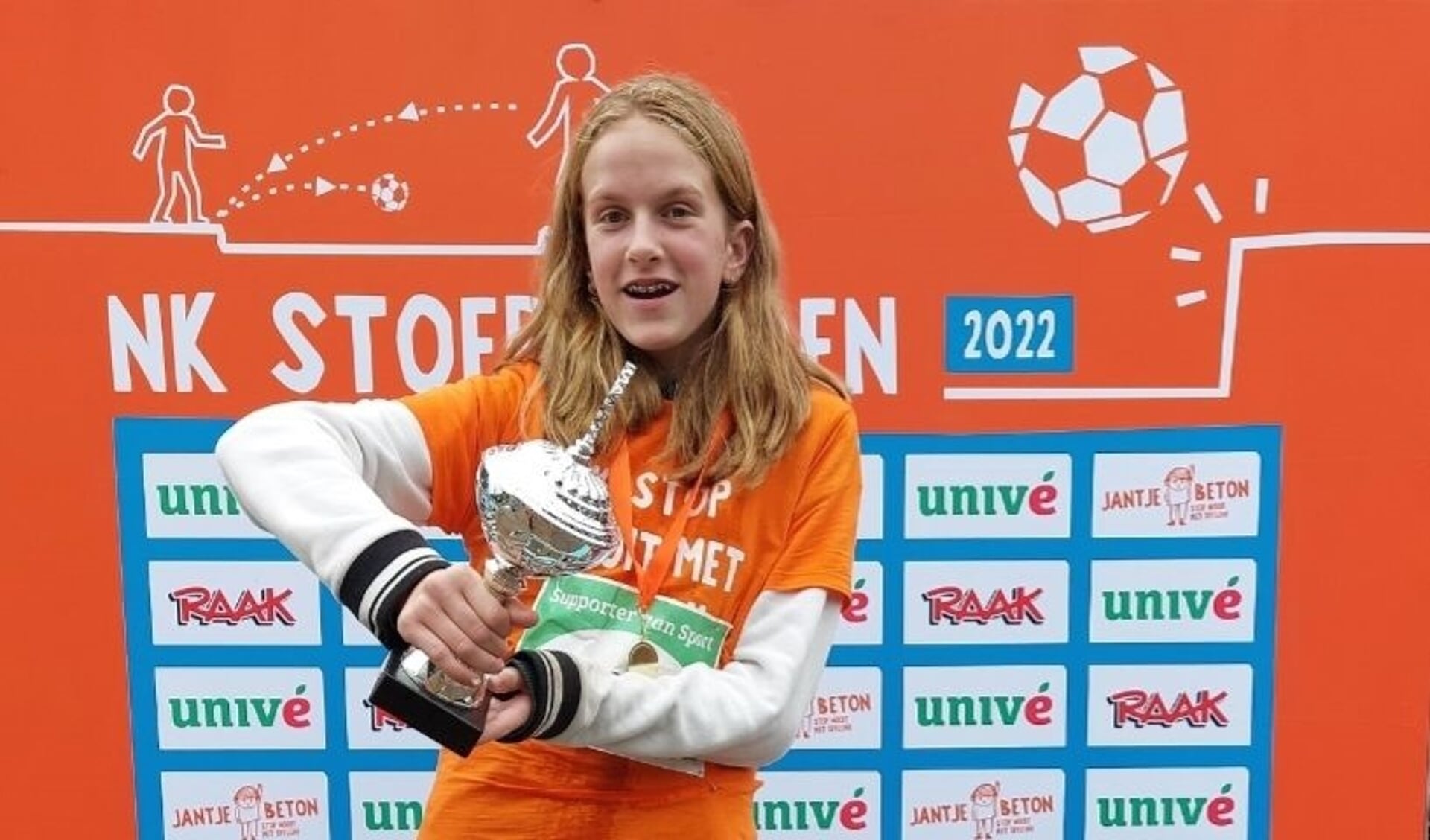 Emile (12) uit Nieuwegein wint het NK Stoepranden in Arnhem.