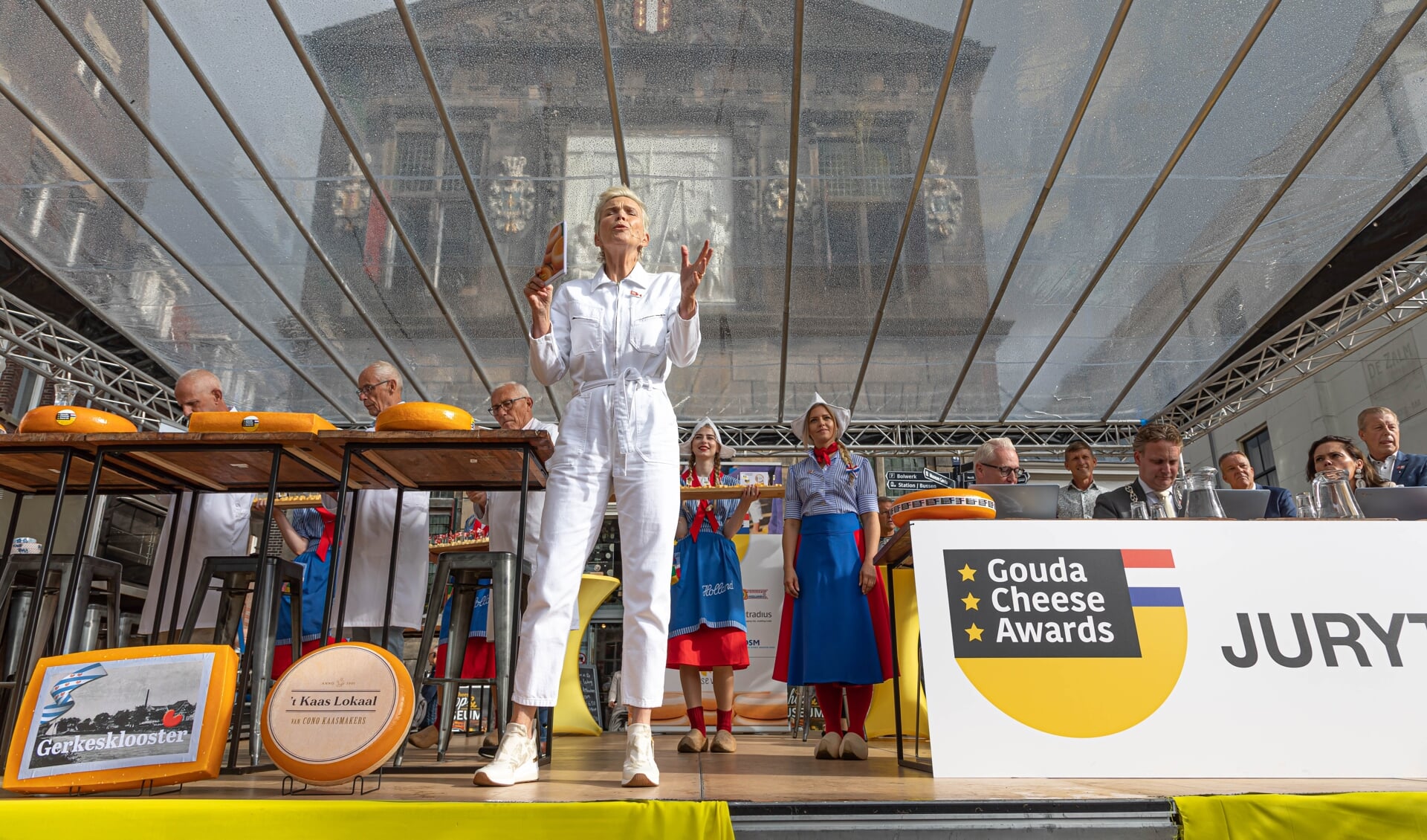 Anita Witzier tijdens de finale van de Cheese Awards 2022