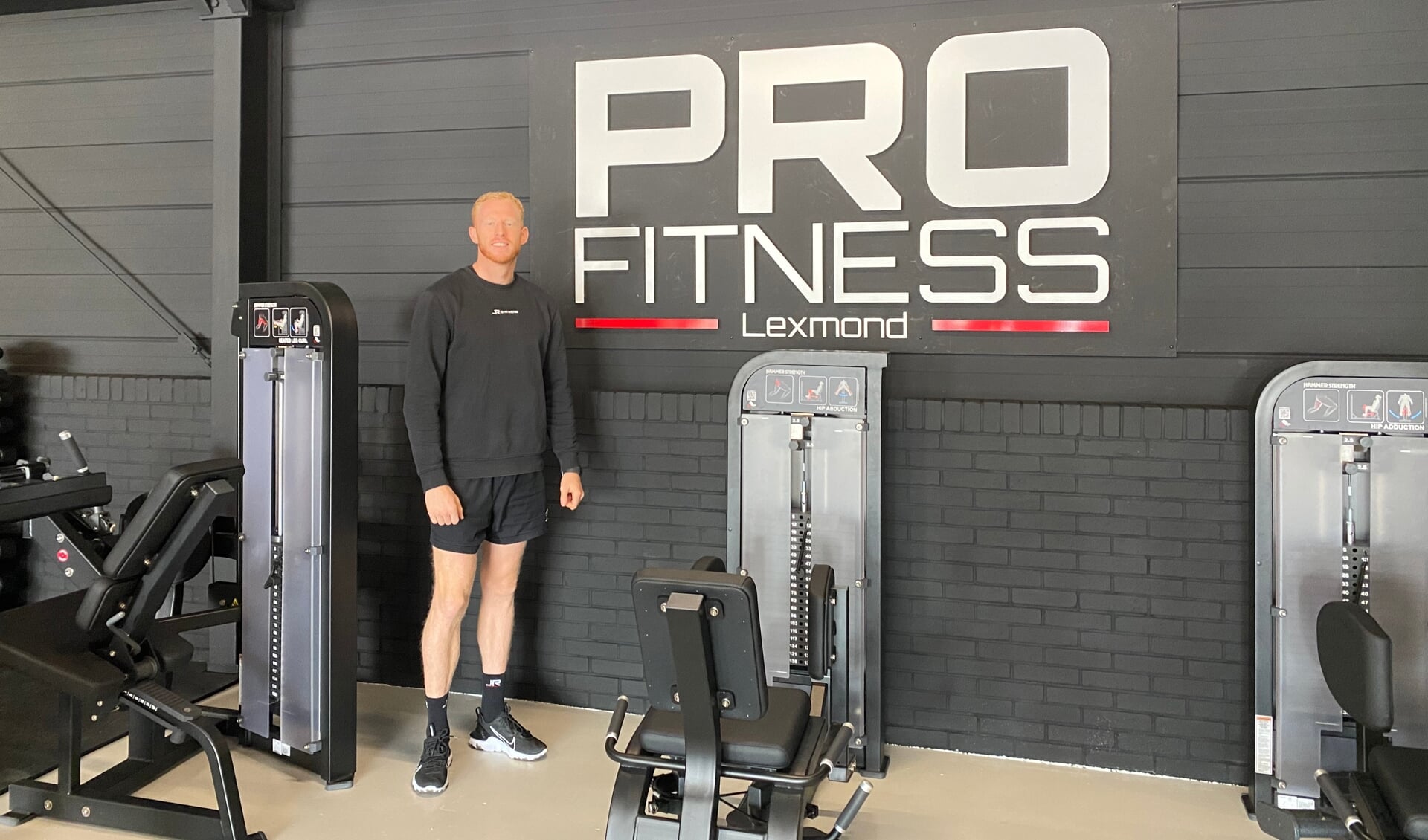• Jordy Rietveld in zijn nieuwe fitnesszaak Pro Fitness in Lexmond.
