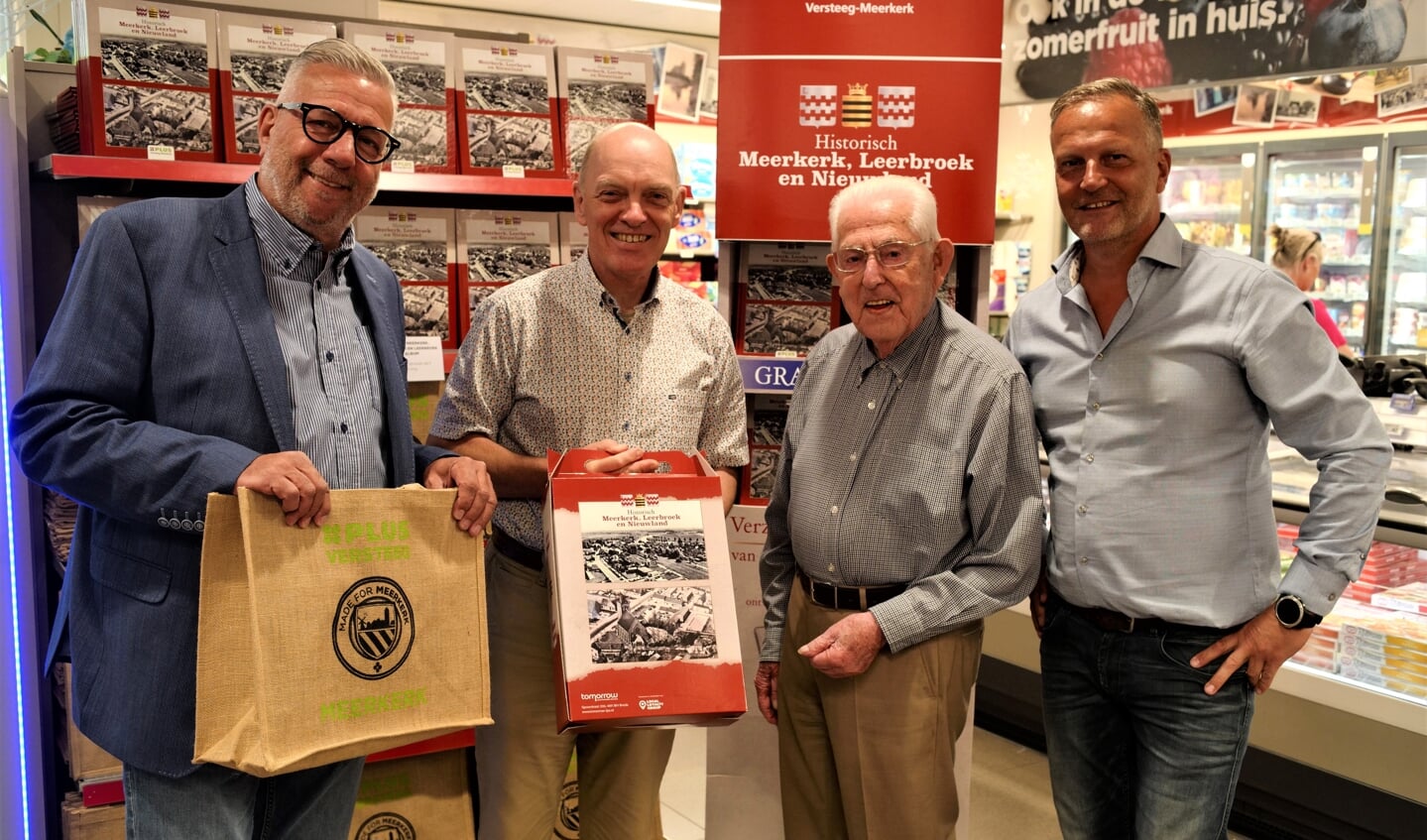 Uitreiking Verzamelalbum Historisch Meerkerk Leerbroek En Nieuwland