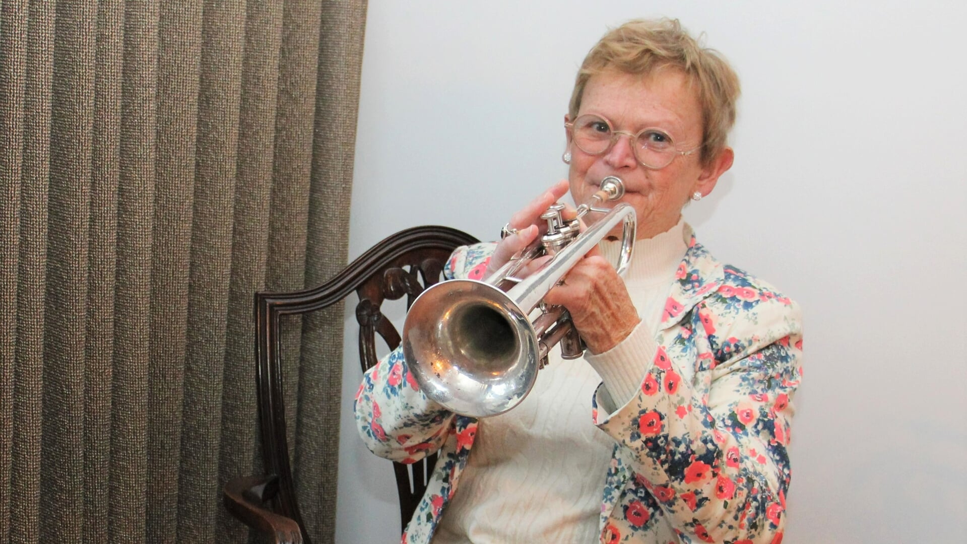 • Leny blaast nog iedere dag op haar trompet.