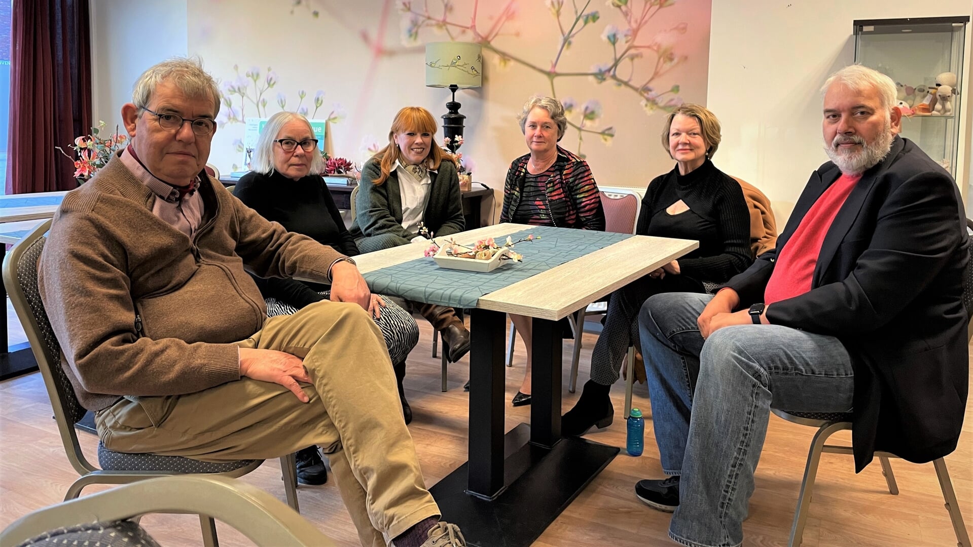 • De zes bestuursleden van het Parkinsoncafé in de Krimpenerwaard.