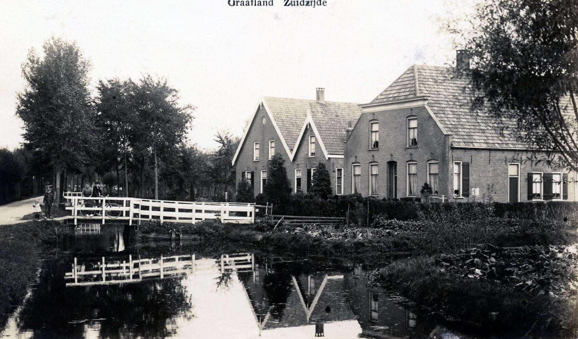 • Een oude foto van het Graafland in Groot-Ammers.