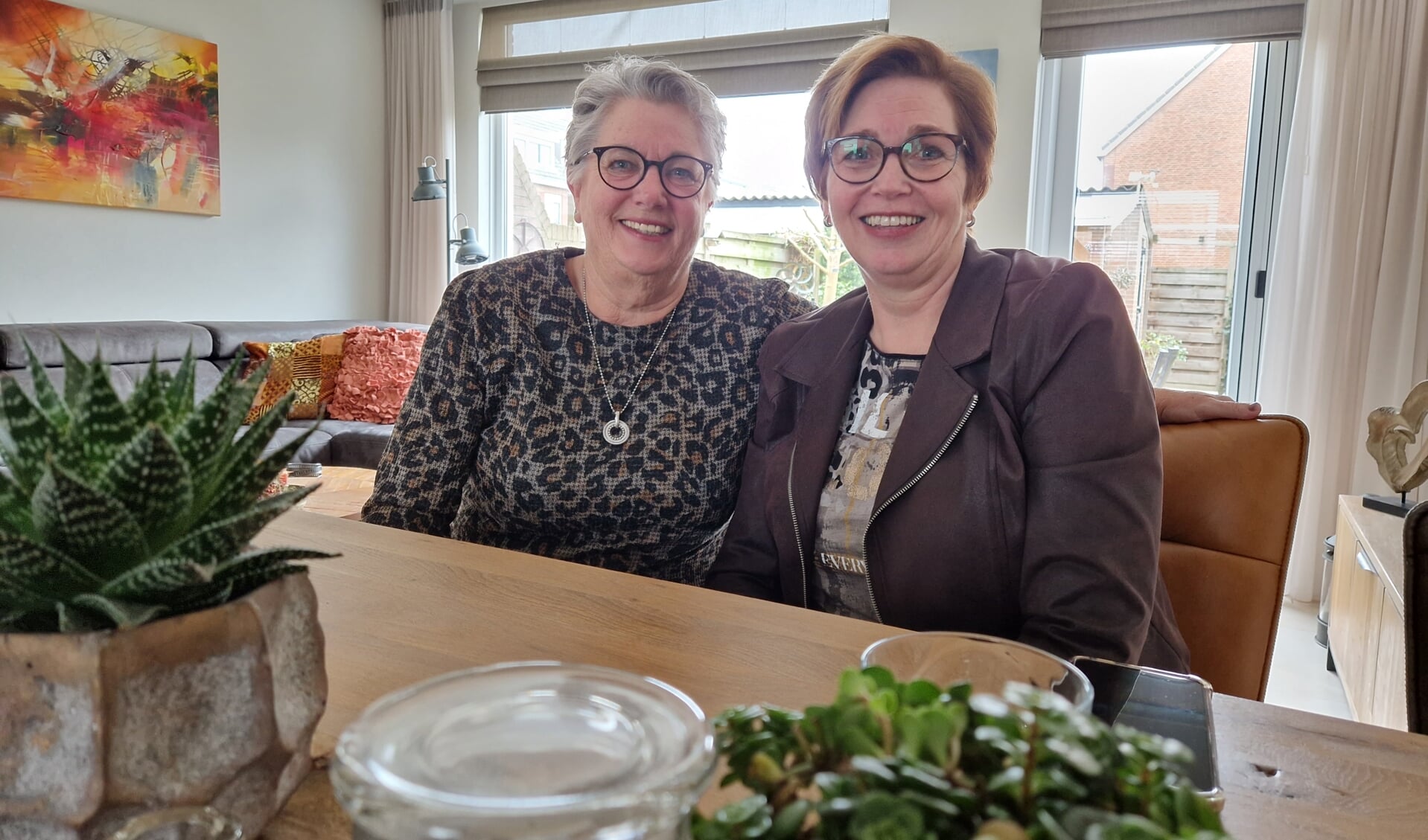• Lia van Leenen (l) en Rinelle Terlouw: plezier met Sabroso.