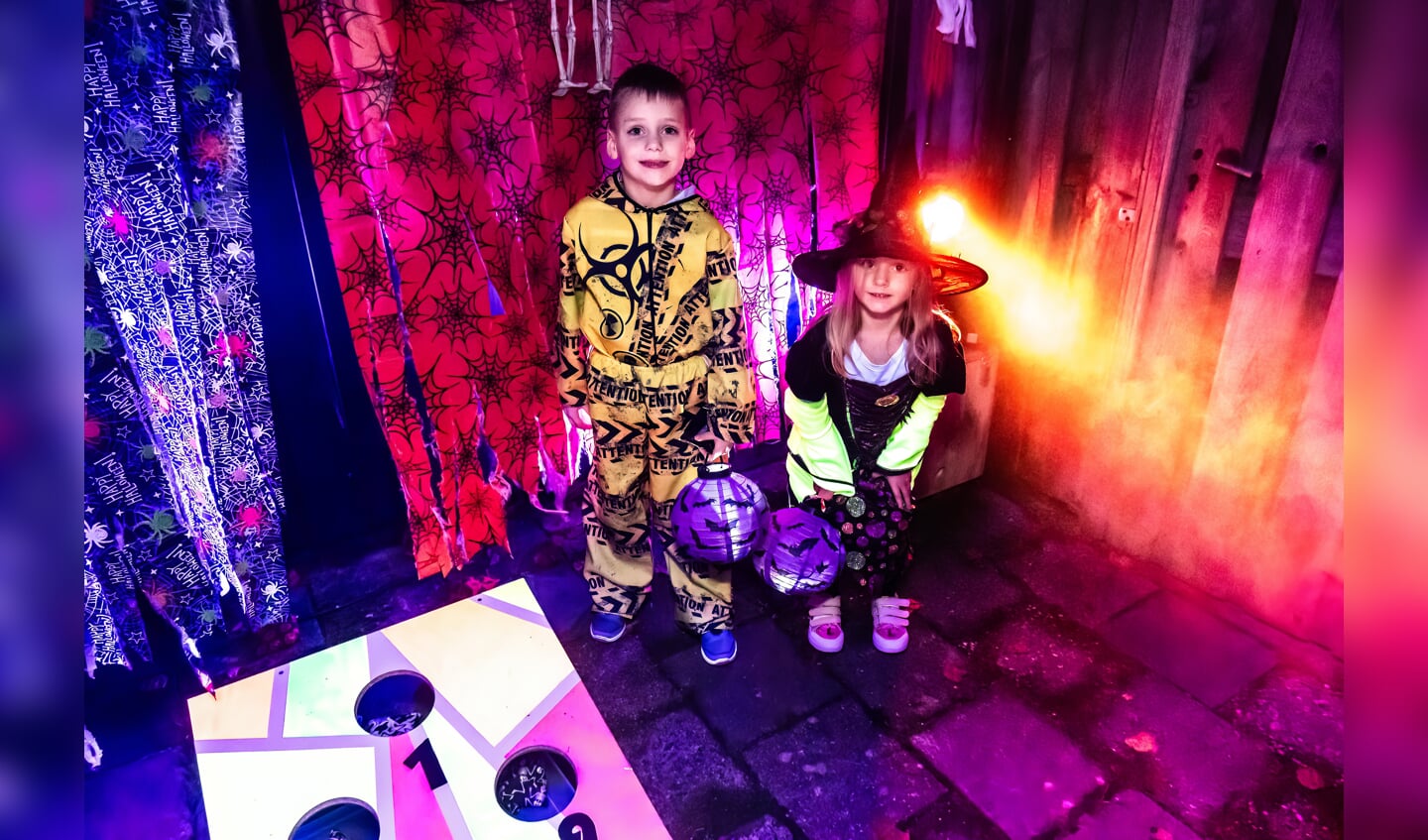 Spooktaculaire  halloween lichtjesroute in de binnenstad van Leerdam