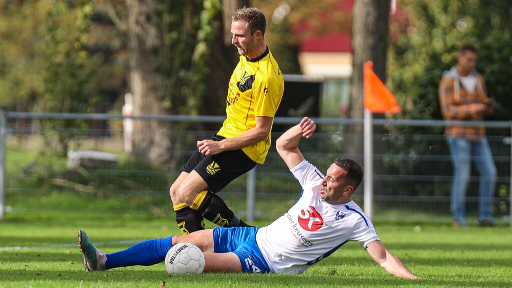 • ASV Arkel - SV Meerkerk (1-0).