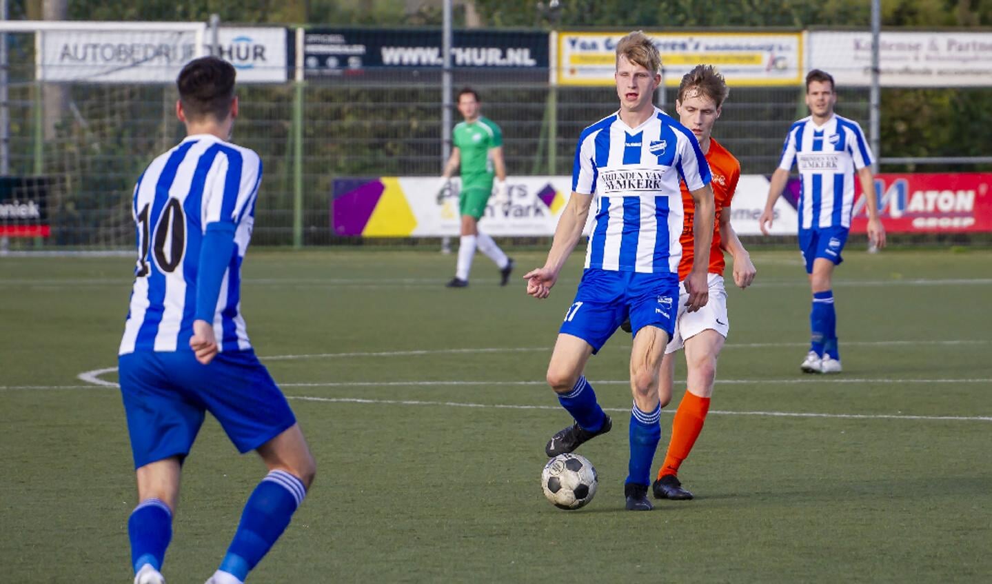 • Almkerk - Moerse Boys (1-0).
