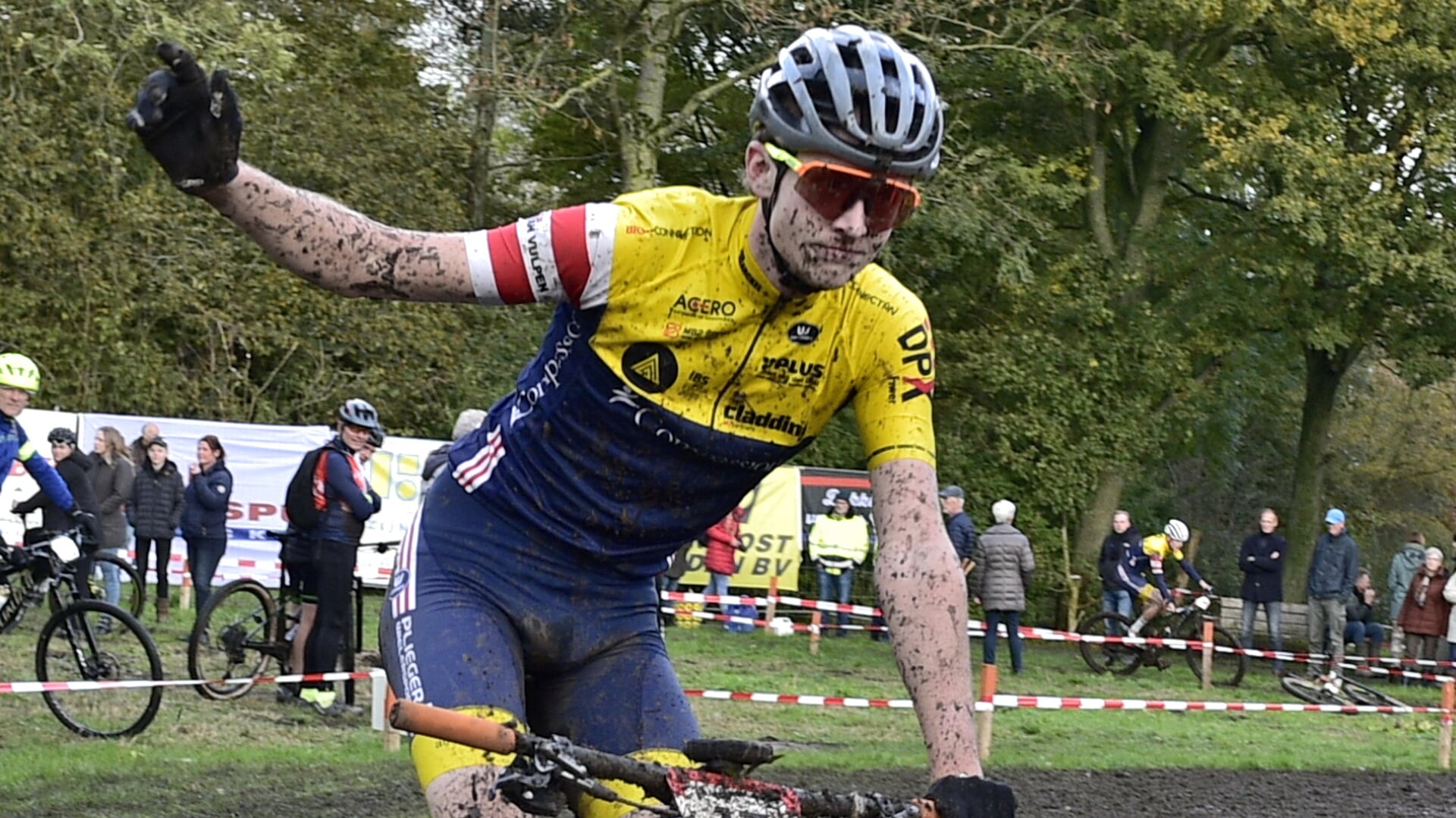 • Mika Bouman is de eerste leider in het algemeen klassement van de A-categorie.