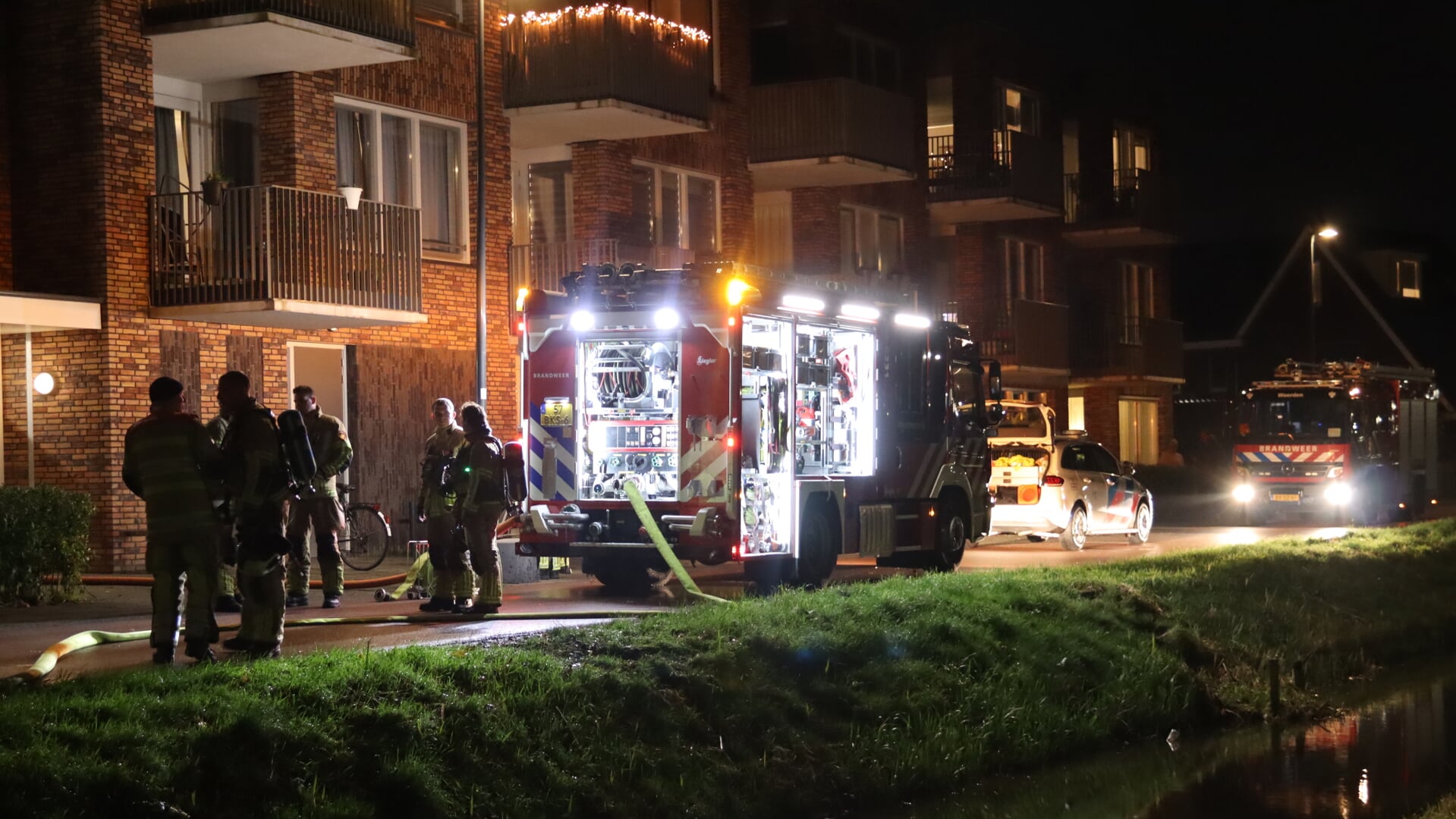 • In een woning van een appartementencomplex aan het Suze Groenewegpad heeft zondagavond brand gewoed.