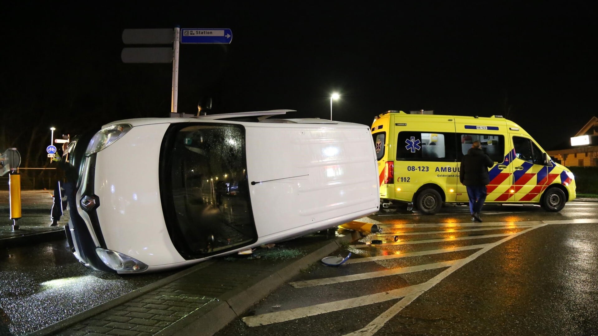 Bestelbusje En Personenauto Botsen Op De Ovonde In Culemborg - Al Het ...