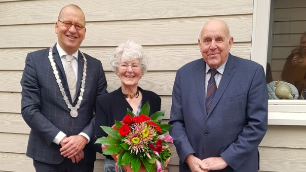 Echtpaar De Kuiper uit Giessenburg 60 jaar getrouwd