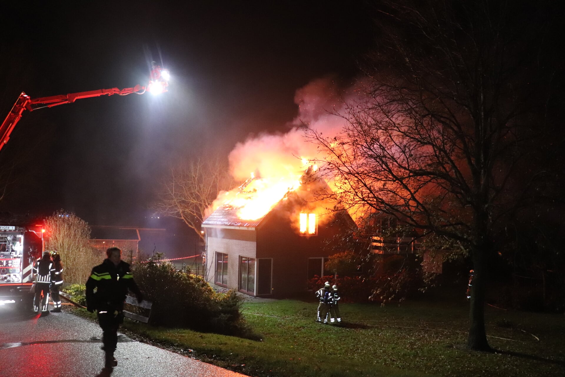 • Grote brand in vrijstaande woning aan de Breedsteeg in Culemborg.