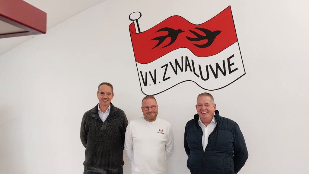 • Randall Neeskens (m) wordt de nieuwe hoofdtrainer van vv Zwaluwe.