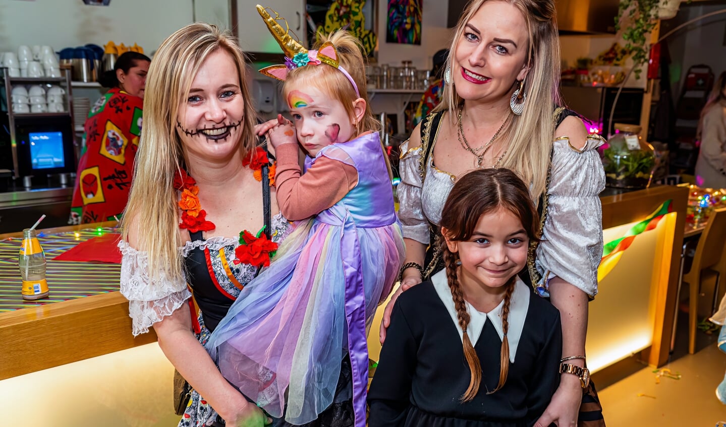 Familie Carnaval in Buurtplein Galecop